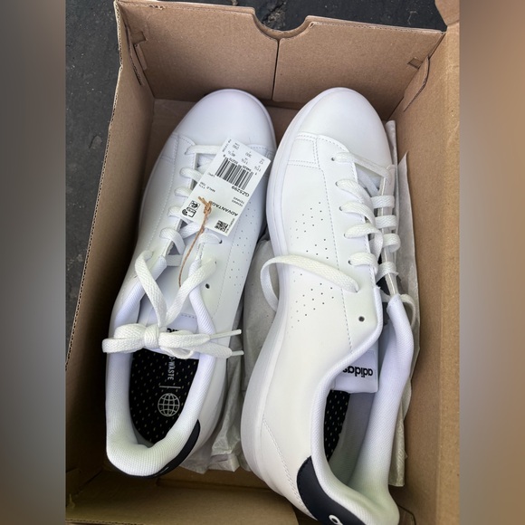 Adidas Men's White Sneakers - Advantage 2.0 - Picture 2 of 3